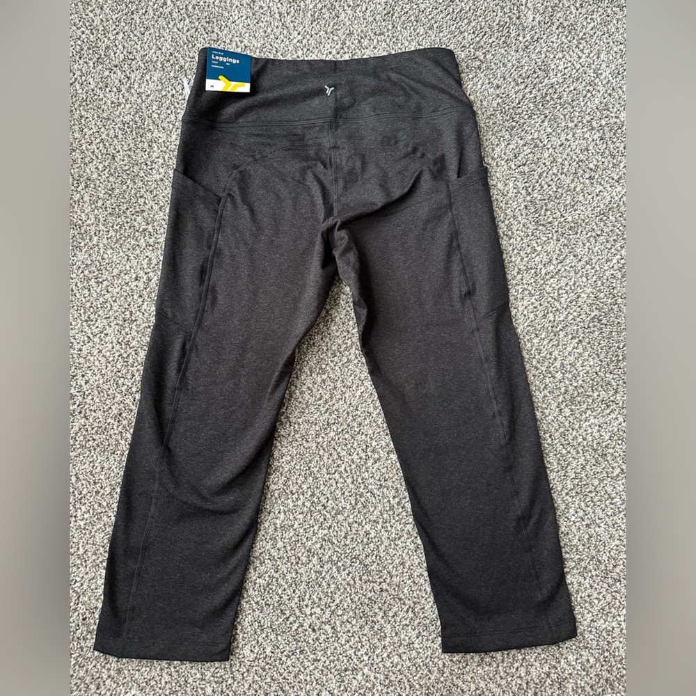 Old Navy Medium Highrise Cropped Leggings